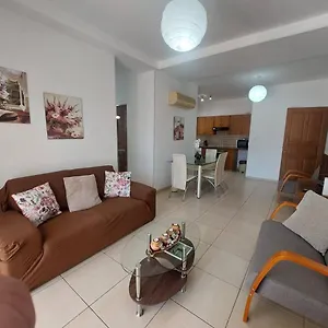 Sunny 2 Bedroom Center Διαμέρισμα